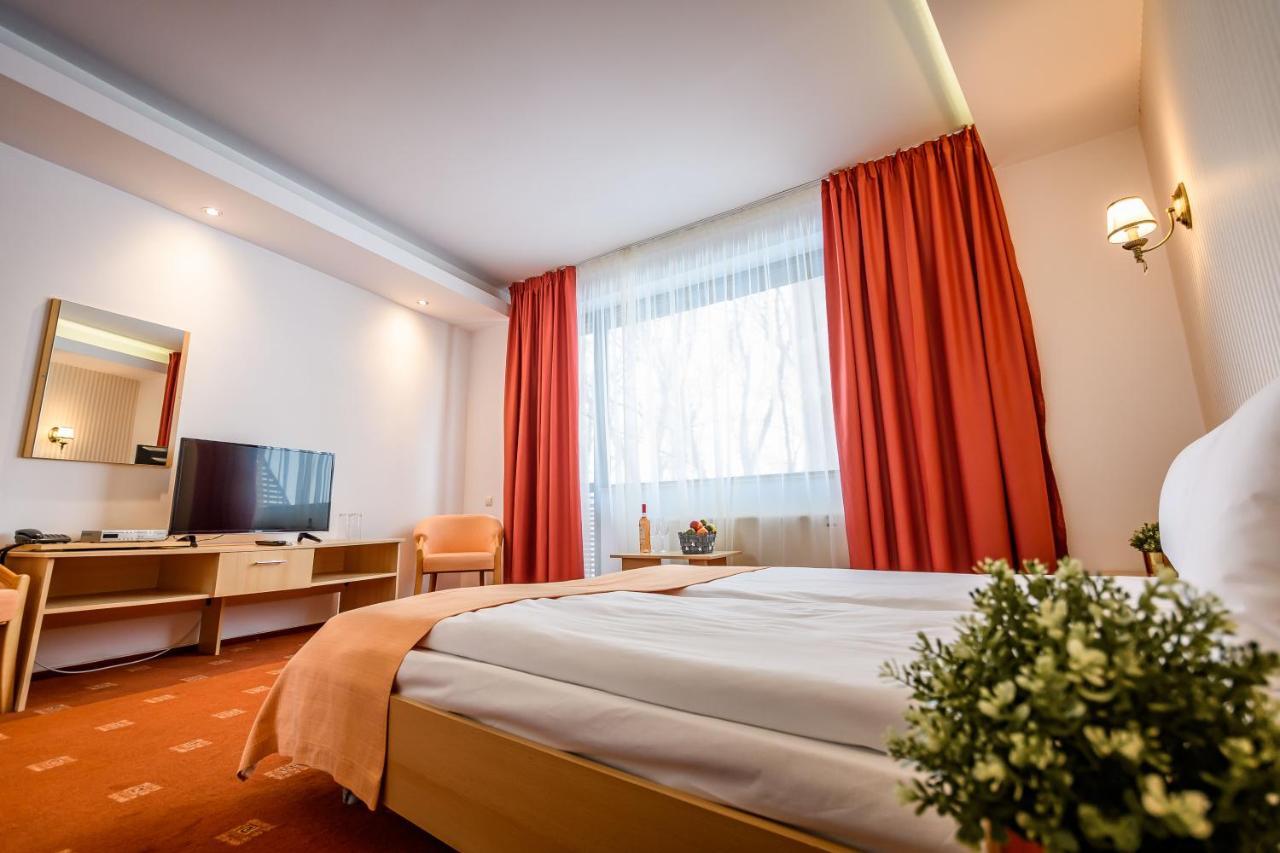 Hotel Andy Km 36 Bucharest Exterior photo